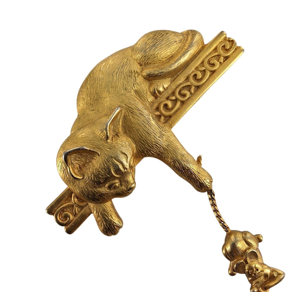 Vintage JJ Jonette Jewelry Gold Tone Cat and Dangling Mouse Brooch Pin Novelty